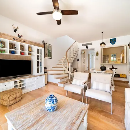 فيلة Portville Canal Side Villas 65